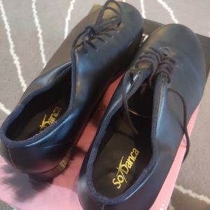 Tap shoes